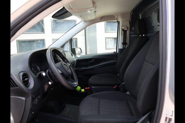 Mercedes-Benz Vito 114 CDI Automaat Euro 6 Lang L2 - Imperiaal - Trekhaak - Camera Mercedes-Benz Vito 114 CDI Automaat Euro 6 Lang L2 - Imperiaal - Trekhaak - Camera