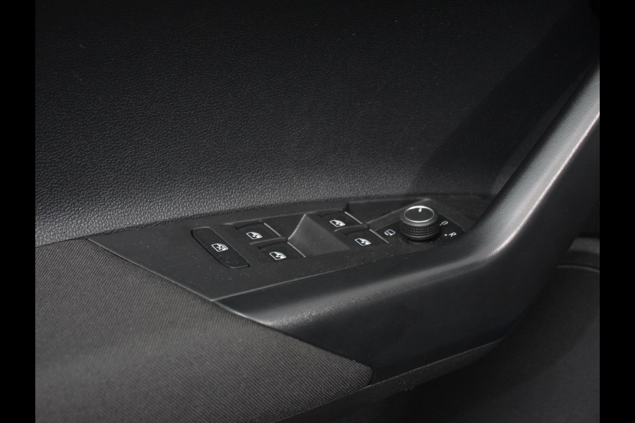 Volkswagen Polo 1.0 TSI Automaat Style Volkswagen Polo 1.0 TSI DSG Style | Navigatie | Climate Control | Adaptive Cruise Control | Camera | Lane Assist | LED Matrix | DAB | Parkeer sensoren | App Connect