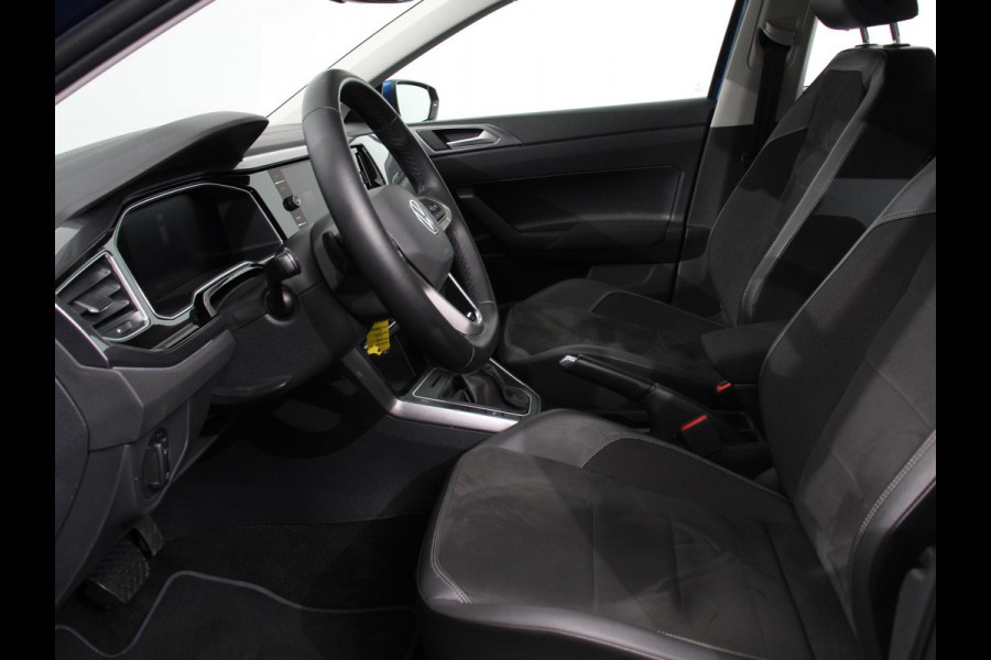 Volkswagen Polo 1.0 TSI Automaat Style Volkswagen Polo 1.0 TSI DSG Style | Navigatie | Climate Control | Adaptive Cruise Control | Camera | Lane Assist | LED Matrix | DAB | Parkeer sensoren | App Connect