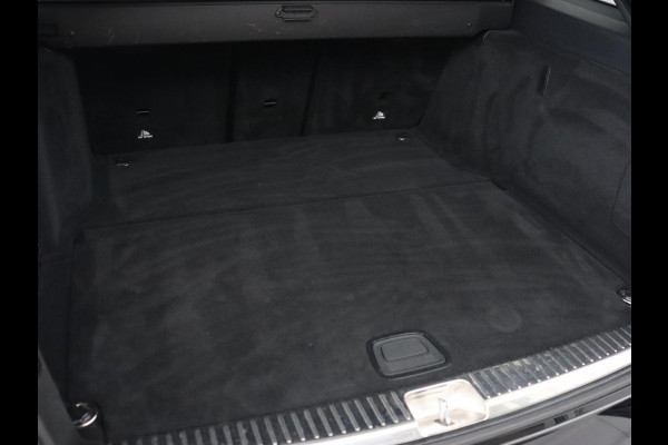 Mercedes-Benz C-Klasse 200 AMG Night | Leder | Stoelverwarming | Full LED | Park Assist | Navigatie | Climate control | Cruise control | Bluetooth