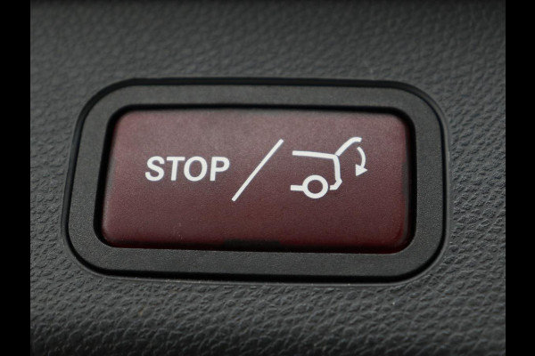 Mercedes-Benz C-Klasse 200 AMG Night | Leder | Stoelverwarming | Full LED | Park Assist | Navigatie | Climate control | Cruise control | Bluetooth