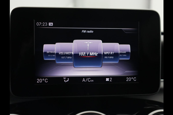 Mercedes-Benz C-Klasse 200 AMG Night | Leder | Stoelverwarming | Full LED | Park Assist | Navigatie | Climate control | Cruise control | Bluetooth
