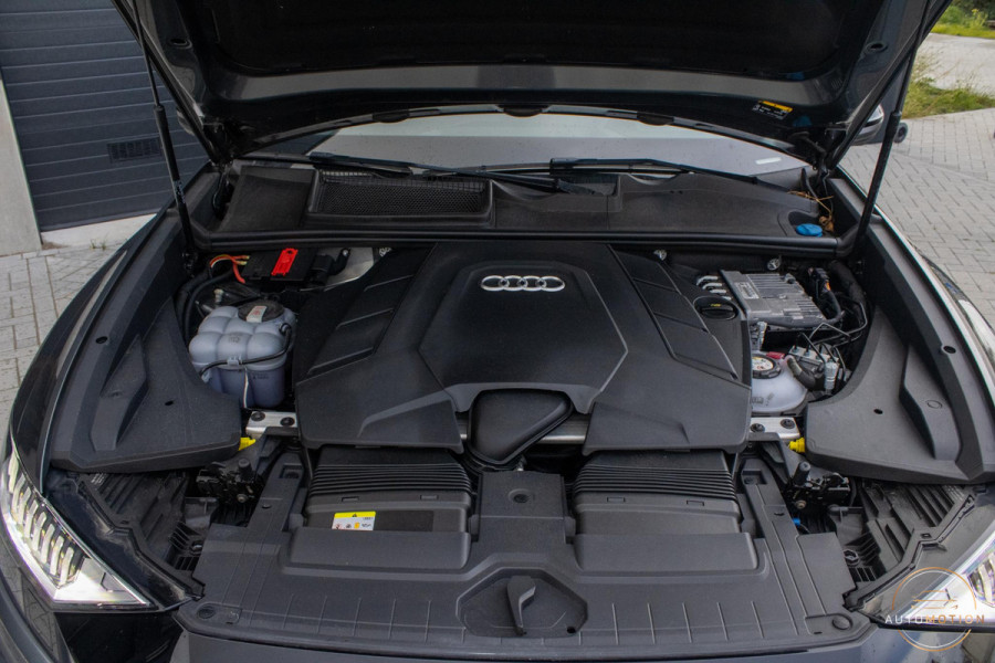 Audi Q8 60 TFSI e quattro Competition SQ8  PANO  CAM  ACC  LANE ASS  TREKHAAK LUCHTVERING