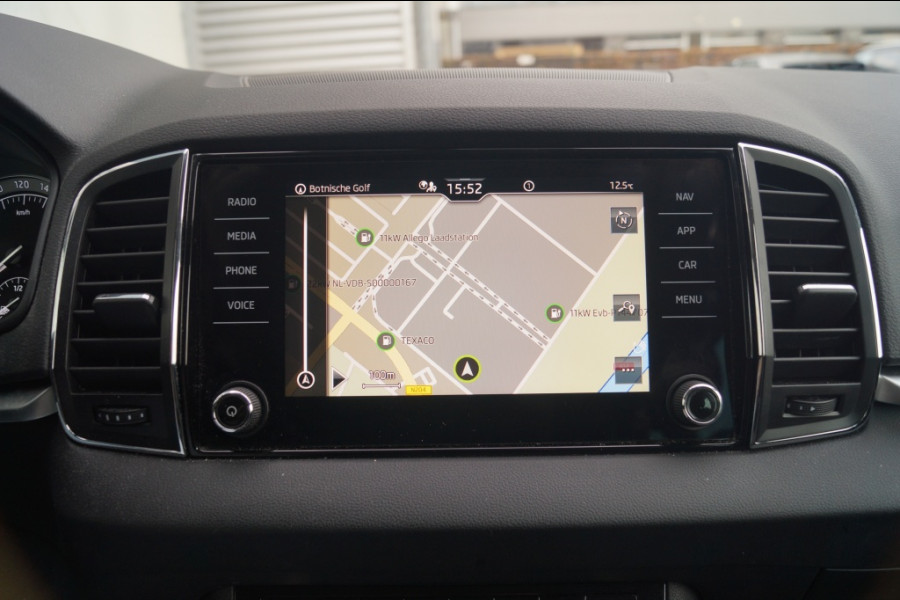 Škoda Karoq 1.0 TSI Business Edition Plus -LED-ECC-CAM-NAVI-