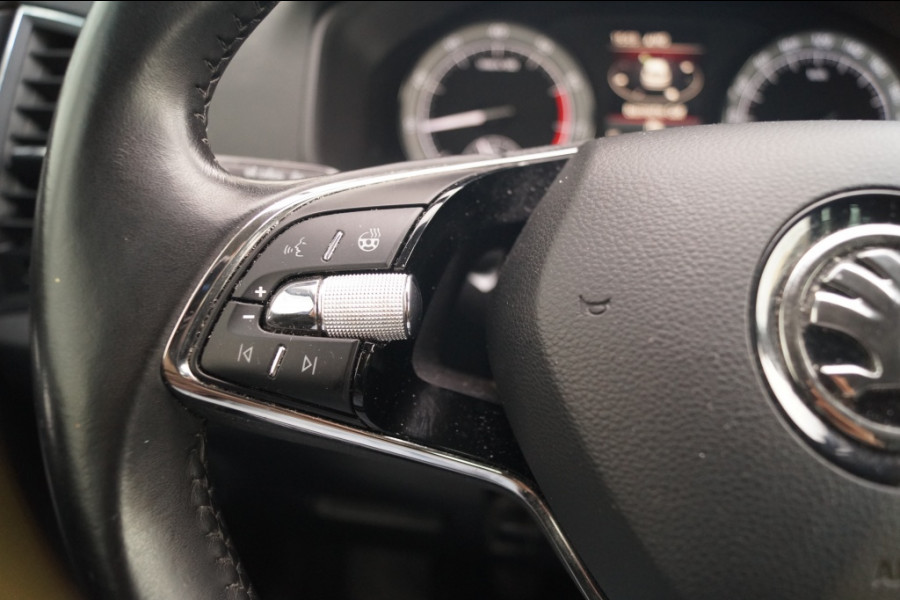 Škoda Karoq 1.0 TSI Business Edition Plus -LED-ECC-CAM-NAVI-