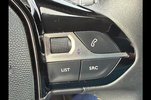 Peugeot 208 1.2 PureTech Blue Lease Active vol opties BTW incl.