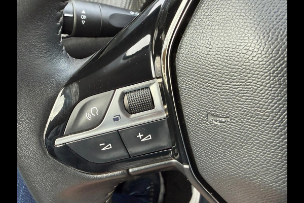 Peugeot 208 1.2 PureTech Blue Lease Active vol opties BTW incl.