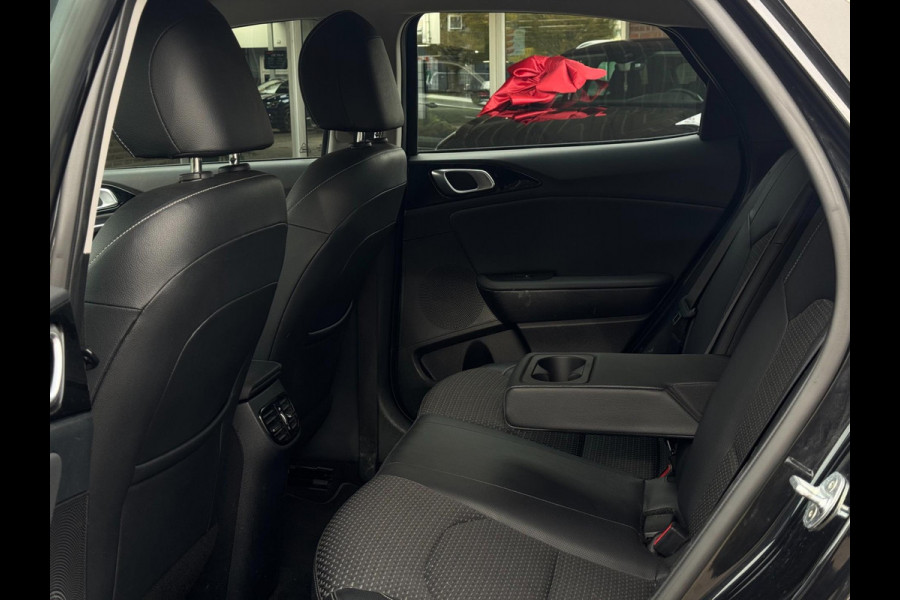 Kia Xceed 1.6 GDi PHEV DynamicLine | Half leder, Navi, Carplay/Android, Camera, Climate, Trekhaak| Dealeronderhouden |