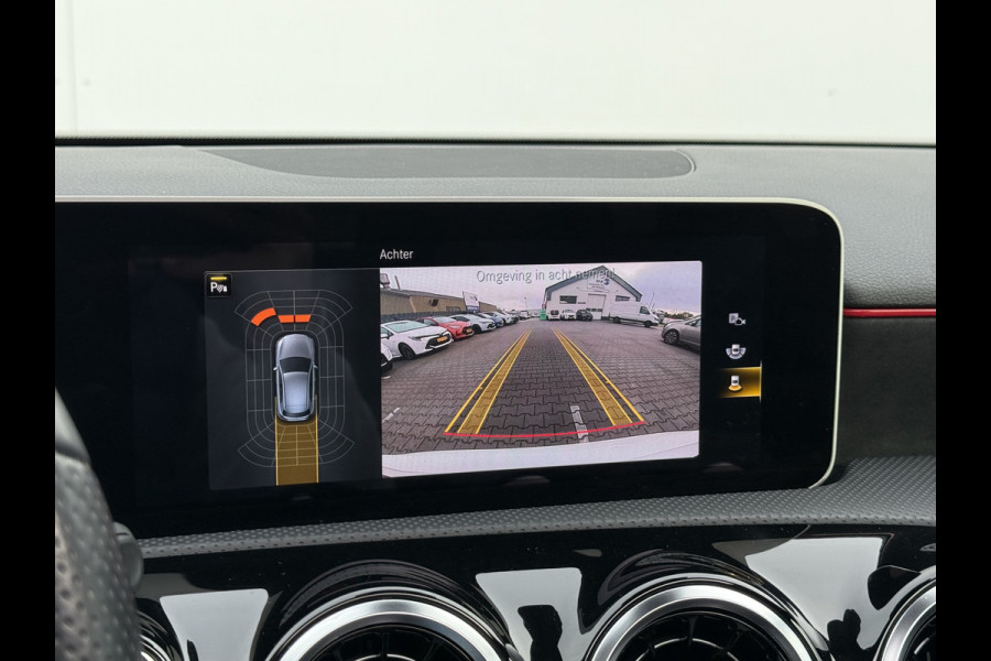 Mercedes-Benz A-Klasse 200 Business Solution AMG | Pano | Camera | LED | MBUX | 18 inch