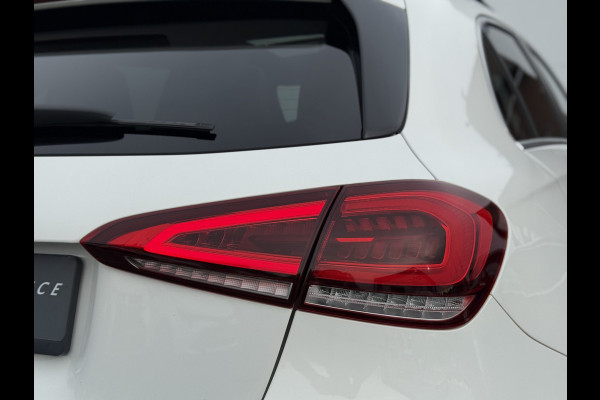 Mercedes-Benz A-Klasse 200 Business Solution AMG | Pano | Camera | LED | MBUX | 18 inch