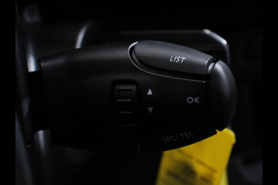 Opel Vivaro Electric L2 75 kWh Connect pack | 3p | Navigatie | Apple Carplay/Android Auto | Dab | Cruise control | Camera | Parkeer sensoren | Digitaal dashboard | Automatische Airco Opel Vivaro Electric L2 75 kWh Connect pack | 3p | Navigatie | Apple Carplay/Android Auto | Dab | Cruise control | Camera | Parkeer sensoren | Digitaal dashboard | Automatische Airco