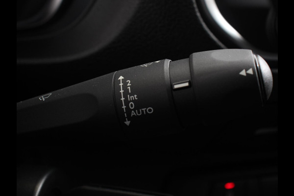 Opel Vivaro Electric L2 75 kWh Connect pack | 3p | Navigatie | Apple Carplay/Android Auto | Dab | Cruise control | Camera | Parkeer sensoren | Digitaal dashboard | Automatische Airco Opel Vivaro Electric L2 75 kWh Connect pack | 3p | Navigatie | Apple Carplay/Android Auto | Dab | Cruise control | Camera | Parkeer sensoren | Digitaal dashboard | Automatische Airco