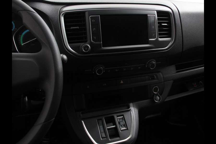 Opel Vivaro Electric L2 75 kWh Connect pack | 3p | Navigatie | Apple Carplay/Android Auto | Dab | Cruise control | Camera | Parkeer sensoren | Digitaal dashboard | Automatische Airco Opel Vivaro Electric L2 75 kWh Connect pack | 3p | Navigatie | Apple Carplay/Android Auto | Dab | Cruise control | Camera | Parkeer sensoren | Digitaal dashboard | Automatische Airco