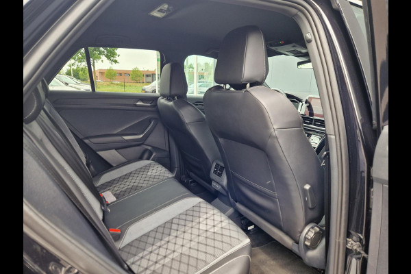 Volkswagen T-Roc 1.5 TSI 150PK DSG 3x R-Line /ACC /IQ Light /IQ Drive /Winterpakket