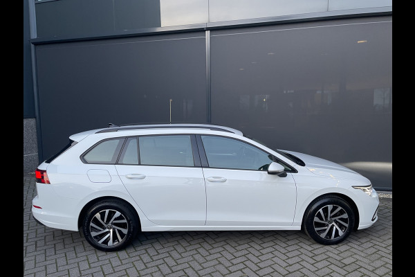 Volkswagen GOLF Variant 2.0 TDI Life Business Full options met o.a. Climate control - Cruise control adaptive - Bluetooth/Apple carplay/Android auto - Navigatie full map - Stoelverwarming en Elektrisch verstelbaar met massage functie - P
