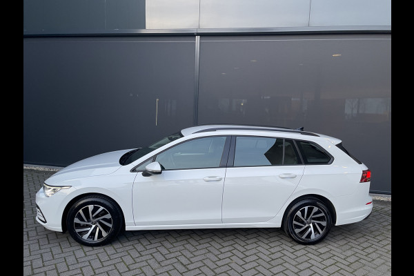 Volkswagen GOLF Variant 2.0 TDI Life Business Full options met o.a. Climate control - Cruise control adaptive - Bluetooth/Apple carplay/Android auto - Navigatie full map - Stoelverwarming en Elektrisch verstelbaar met massage functie - P