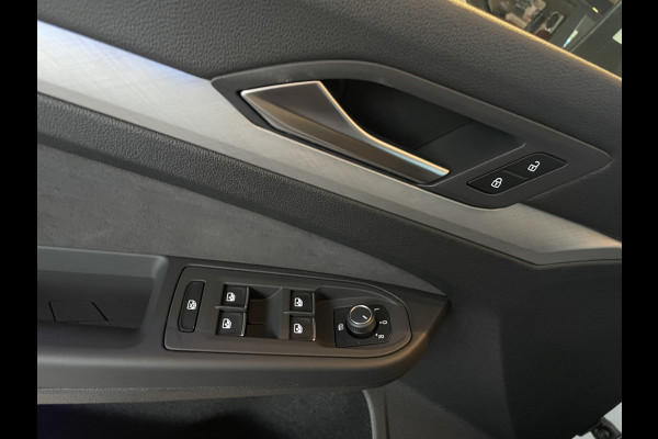 Volkswagen GOLF Variant 2.0 TDI Life Business Full options met o.a. Climate control - Cruise control adaptive - Bluetooth/Apple carplay/Android auto - Navigatie full map - Stoelverwarming en Elektrisch verstelbaar met massage functie - P