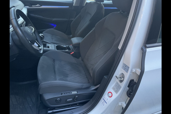 Volkswagen GOLF Variant 2.0 TDI Life Business Full options met o.a. Climate control - Cruise control adaptive - Bluetooth/Apple carplay/Android auto - Navigatie full map - Stoelverwarming en Elektrisch verstelbaar met massage functie - P
