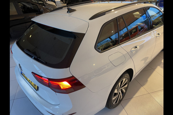 Volkswagen GOLF Variant 2.0 TDI Life Business Full options met o.a. Climate control - Cruise control adaptive - Bluetooth/Apple carplay/Android auto - Navigatie full map - Stoelverwarming en Elektrisch verstelbaar met massage functie - P