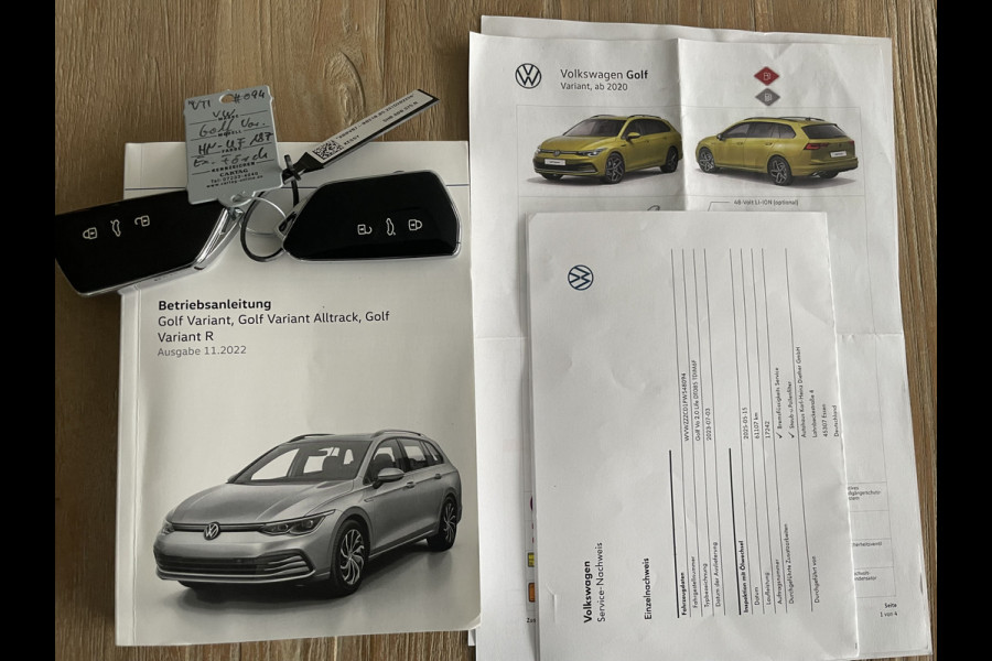 Volkswagen GOLF Variant 2.0 TDI Life Business Full options met o.a. Climate control - Cruise control adaptive - Bluetooth/Apple carplay/Android auto - Navigatie full map - Stoelverwarming en Elektrisch verstelbaar met massage functie - P