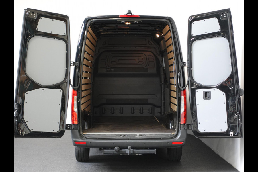 Mercedes-Benz Sprinter 1.9 CDI 315 150PK L2H2 RWD Automaat Airco Navigatie Camera 3Zits Cruise Control Mercedes-Benz Sprinter 1.9 CDI 315 150PK L2H2 RWD Automaat Airco Navigatie Camera 3Zits Cruise Control