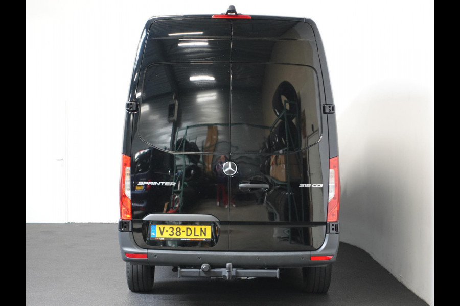 Mercedes-Benz Sprinter 1.9 CDI 315 150PK L2H2 RWD Automaat Airco Navigatie Camera 3Zits Cruise Control Mercedes-Benz Sprinter 1.9 CDI 315 150PK L2H2 RWD Automaat Airco Navigatie Camera 3Zits Cruise Control