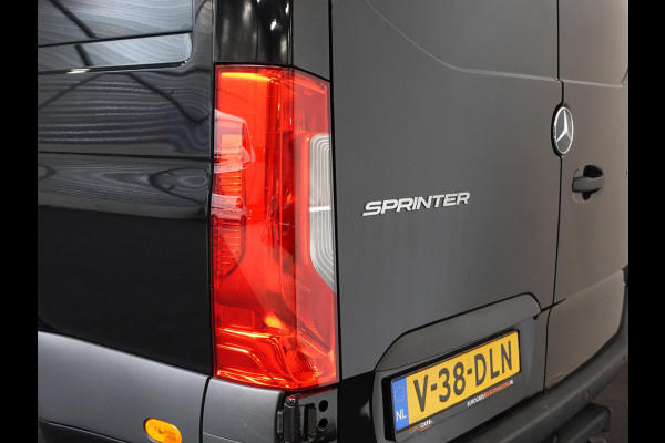 Mercedes-Benz Sprinter 1.9 CDI 315 150PK L2H2 RWD Automaat Airco Navigatie Camera 3Zits Cruise Control Mercedes-Benz Sprinter 1.9 CDI 315 150PK L2H2 RWD Automaat Airco Navigatie Camera 3Zits Cruise Control