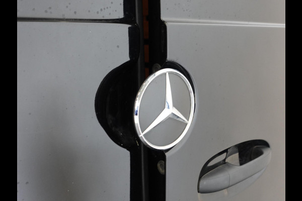 Mercedes-Benz Sprinter 1.9 CDI 315 150PK L2H2 RWD Automaat Airco Navigatie Camera 3Zits Cruise Control Mercedes-Benz Sprinter 1.9 CDI 315 150PK L2H2 RWD Automaat Airco Navigatie Camera 3Zits Cruise Control
