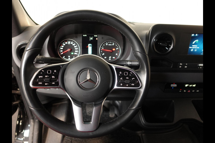 Mercedes-Benz Sprinter 1.9 CDI 315 150PK L2H2 RWD Automaat Airco Navigatie Camera 3Zits Cruise Control Mercedes-Benz Sprinter 1.9 CDI 315 150PK L2H2 RWD Automaat Airco Navigatie Camera 3Zits Cruise Control