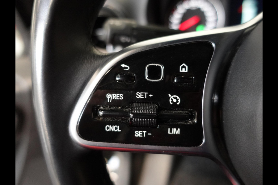 Mercedes-Benz Sprinter 1.9 CDI 315 150PK L2H2 RWD Automaat Airco Navigatie Camera 3Zits Cruise Control Mercedes-Benz Sprinter 1.9 CDI 315 150PK L2H2 RWD Automaat Airco Navigatie Camera 3Zits Cruise Control