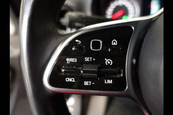 Mercedes-Benz Sprinter 1.9 CDI 315 150PK L2H2 RWD Automaat Airco Navigatie Camera 3Zits Cruise Control Mercedes-Benz Sprinter 1.9 CDI 315 150PK L2H2 RWD Automaat Airco Navigatie Camera 3Zits Cruise Control