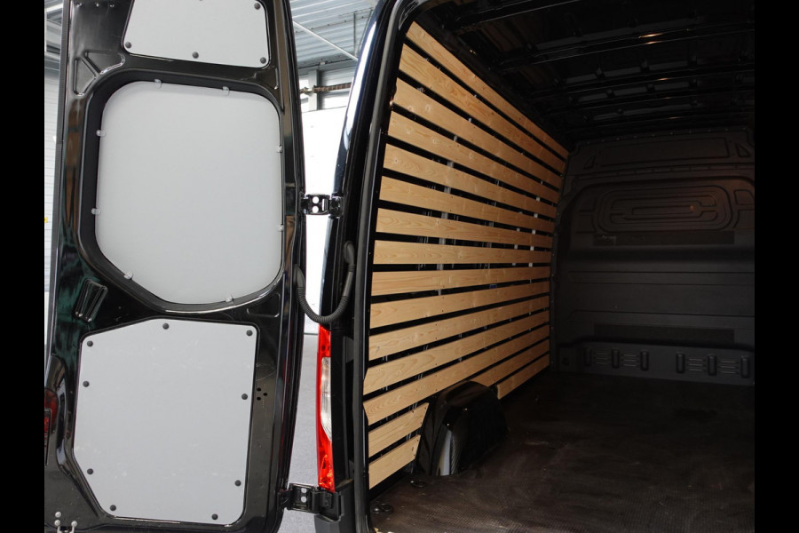Mercedes-Benz Sprinter 1.9 CDI 315 150PK L2H2 RWD Automaat Airco Navigatie Camera 3Zits Cruise Control Mercedes-Benz Sprinter 1.9 CDI 315 150PK L2H2 RWD Automaat Airco Navigatie Camera 3Zits Cruise Control