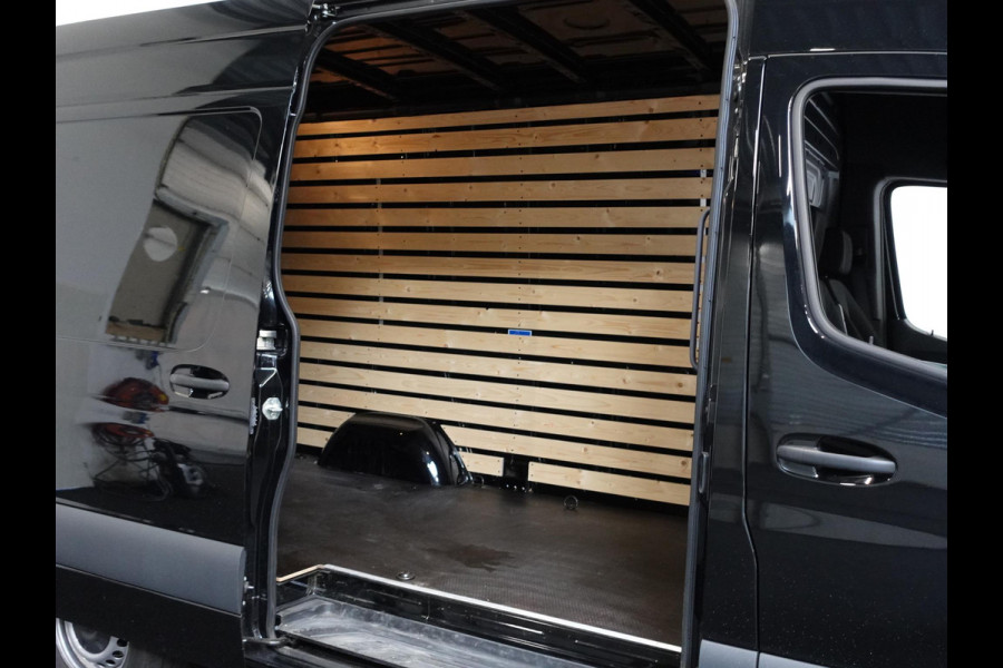 Mercedes-Benz Sprinter 1.9 CDI 315 150PK L2H2 RWD Automaat Airco Navigatie Camera 3Zits Cruise Control Mercedes-Benz Sprinter 1.9 CDI 315 150PK L2H2 RWD Automaat Airco Navigatie Camera 3Zits Cruise Control