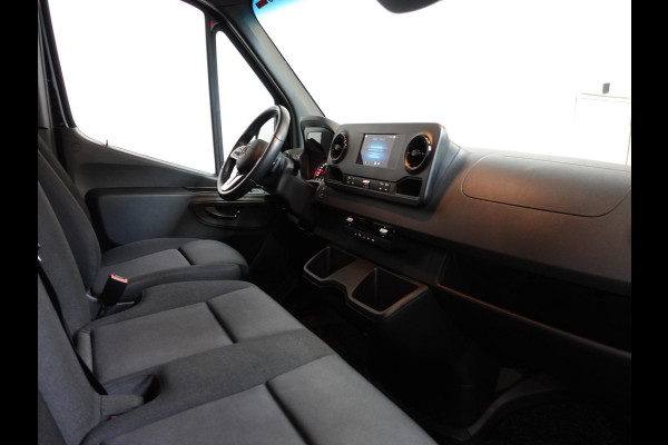 Mercedes-Benz Sprinter 1.9 CDI 315 150PK L2H2 RWD Automaat Airco Navigatie Camera 3Zits Cruise Control Mercedes-Benz Sprinter 1.9 CDI 315 150PK L2H2 RWD Automaat Airco Navigatie Camera 3Zits Cruise Control