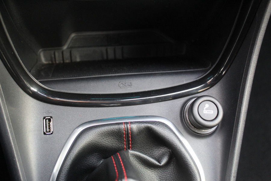 Ford Puma 1.0 EcoBoost Hybrid ST-Line , 125pk Climate control , Stoel,Stuur en Voorruitverwarming Navigatie , Bluetooth , Parkeersensoren achter