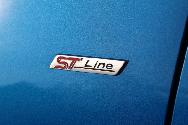 Ford Puma 1.0 EcoBoost Hybrid ST-Line , 125pk Climate control , Stoel,Stuur en Voorruitverwarming Navigatie , Bluetooth , Parkeersensoren achter