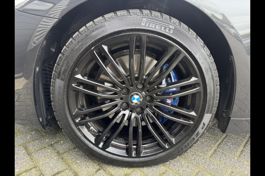 BMW 5 Serie 530d High Executive M-Sport | Panoramadak | Head-Up Display | Bowers & Wilkins | 19 Inch Lichtmetalen Velgen | BMW 5 Serie 530d High Executive M-Sport | Panoramadak | Head-Up Display | Bowers & Wilkins | 19 Inch Lichtmetalen Velgen |