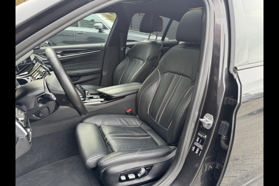 BMW 5 Serie 530d High Executive M-Sport | Panoramadak | Head-Up Display | Bowers & Wilkins | 19 Inch Lichtmetalen Velgen | BMW 5 Serie 530d High Executive M-Sport | Panoramadak | Head-Up Display | Bowers & Wilkins | 19 Inch Lichtmetalen Velgen |