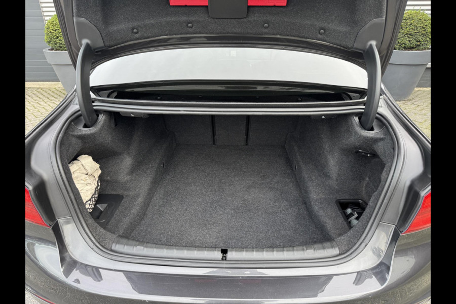 BMW 5 Serie 530d High Executive M-Sport | Panoramadak | Head-Up Display | Bowers & Wilkins | 19 Inch Lichtmetalen Velgen | BMW 5 Serie 530d High Executive M-Sport | Panoramadak | Head-Up Display | Bowers & Wilkins | 19 Inch Lichtmetalen Velgen |