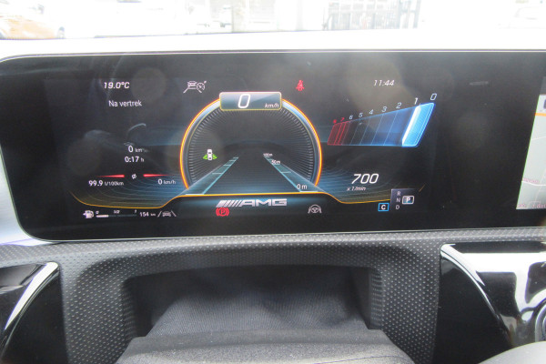 Mercedes-Benz CLA-Klasse AMG 35 4MATIC, Distronic Plus, Panoramadak Mercedes-Benz CLA-Klasse AMG 35 4MATIC, Distronic Plus, Panoramadak