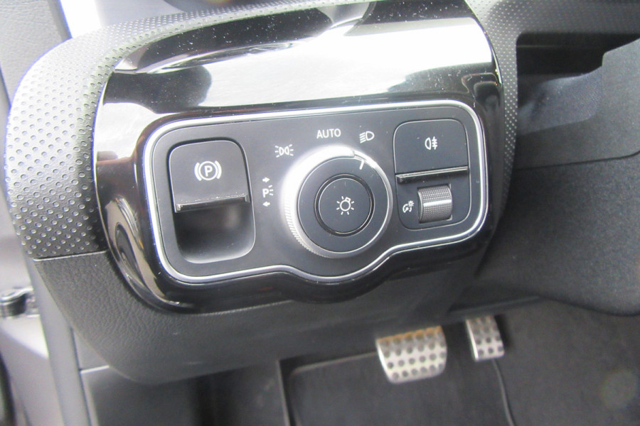 Mercedes-Benz CLA-Klasse AMG 35 4MATIC, Distronic Plus, Panoramadak Mercedes-Benz CLA-Klasse AMG 35 4MATIC, Distronic Plus, Panoramadak