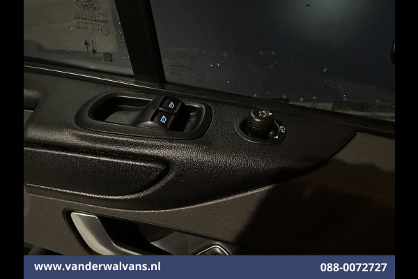 Ford Transit Custom 2.0 TDCI L2H1 Euro6 Airco | Camera | Navigatie | Apple Carplay | LED | Cruisecontrol Android Auto, Stoelverwarming, Verwarmde voorruit, Parkeersensoren, Bijrijdersbank, 2800kg trekvermogen