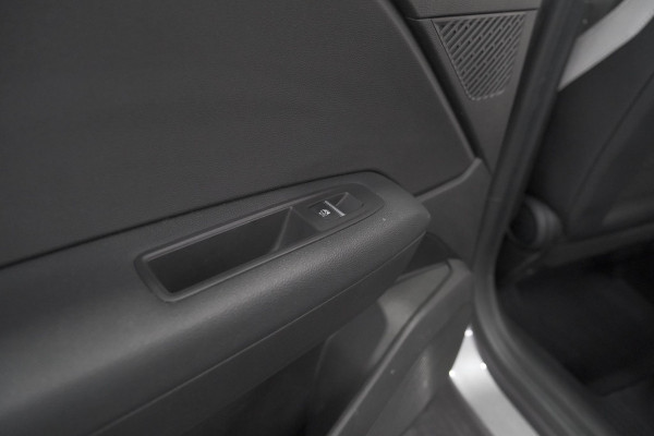 Renault Captur 1.6 E-Tech full hybrid 145 techno | Pack Full Screen | Camera | Navigatie | Allseason Banden