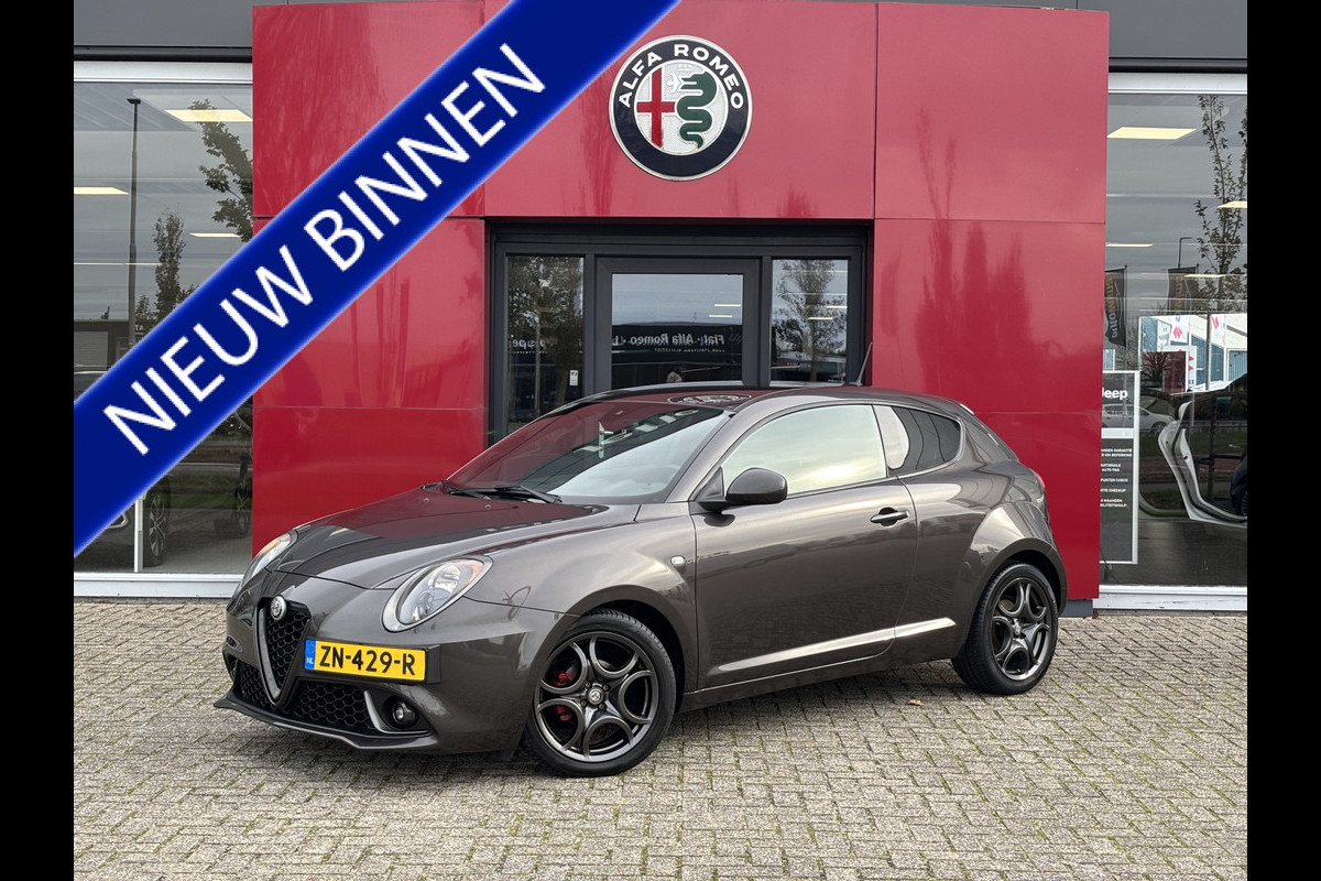 Alfa Romeo MiTo TwinAir 105PK | 17" Inch | Navigatie | Climate en Cruise Control Alfa Romeo MiTo TwinAir 105PK | 17" Inch | Navigatie | Climate en Cruise Control