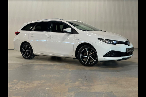 Toyota Auris Touring Sports 1.8 Hybrid Dynamic Ultimate | CAMERA | NAP | AIRCO | CRUISE CONTROL Toyota Auris Touring Sports 1.8 Hybrid Dynamic Ultimate | CAMERA | NAP | AIRCO | CRUISE CONTROL