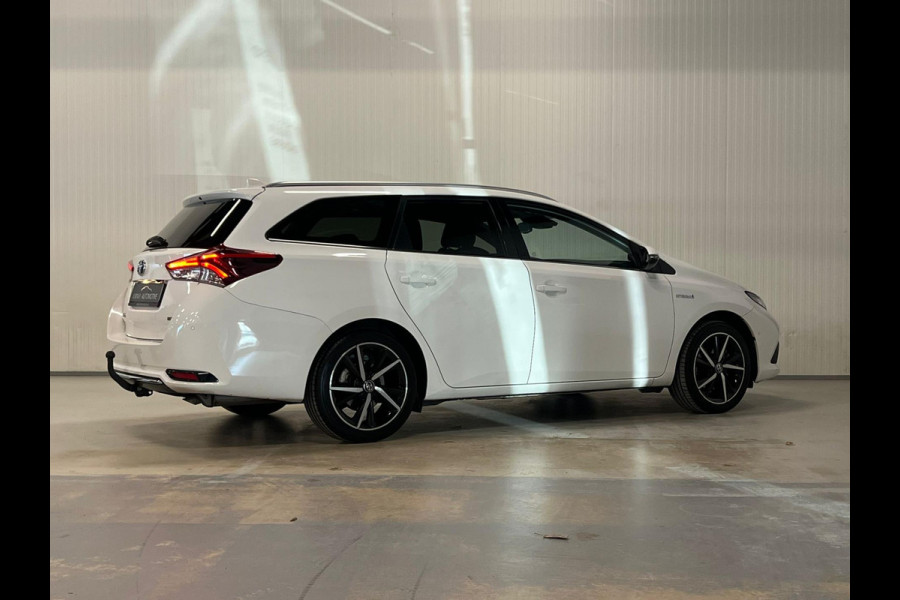 Toyota Auris Touring Sports 1.8 Hybrid Dynamic Ultimate | CAMERA | NAP | AIRCO | CRUISE CONTROL Toyota Auris Touring Sports 1.8 Hybrid Dynamic Ultimate | CAMERA | NAP | AIRCO | CRUISE CONTROL