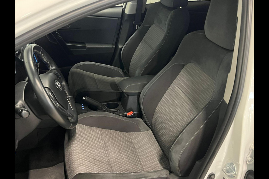 Toyota Auris Touring Sports 1.8 Hybrid Dynamic Ultimate | CAMERA | NAP | AIRCO | CRUISE CONTROL Toyota Auris Touring Sports 1.8 Hybrid Dynamic Ultimate | CAMERA | NAP | AIRCO | CRUISE CONTROL