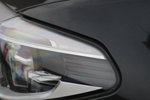 BMW 5 Serie Touring 520i High Executive M-Sport Leder dashboard / Pano / Individual / Camera / 19inch