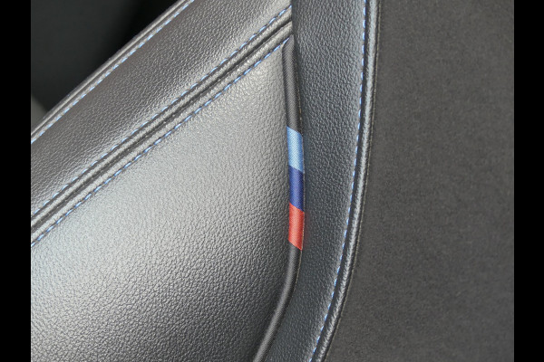 BMW 3 Serie Touring 320d M-Pakket Panoramadak/Trekhaak/LED