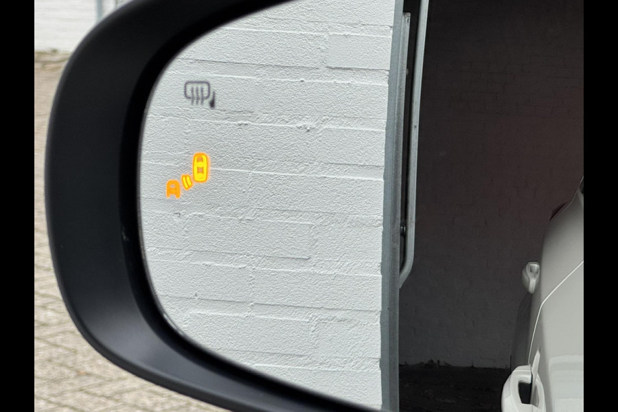 Suzuki Vitara 1.5 Hybrid Style Automaat Adaptive cruise Climate control Panoramadak Achteruitrijcamera Apple / Android